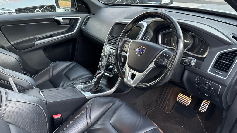 Volvo Xc60 D5 [220] R DESIGN Lux Nav 5dr AWD Geartronic Diesel Estate